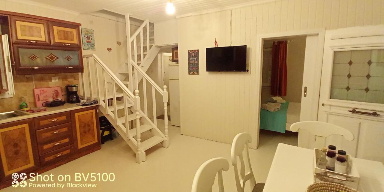 Sofia-Irini Villa Kalamaki  Luaran gambar