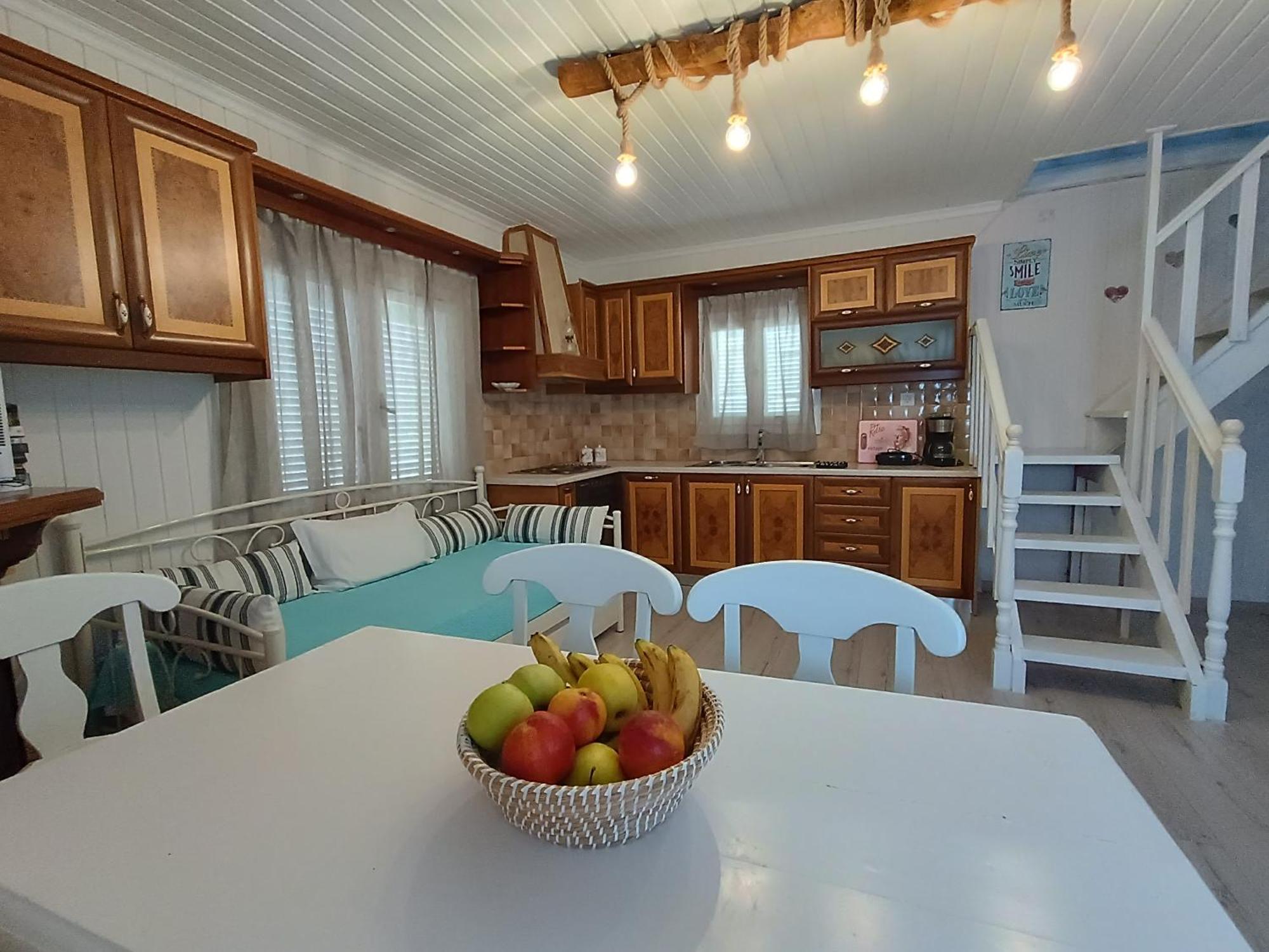 Sofia-Irini Villa Kalamaki  Luaran gambar
